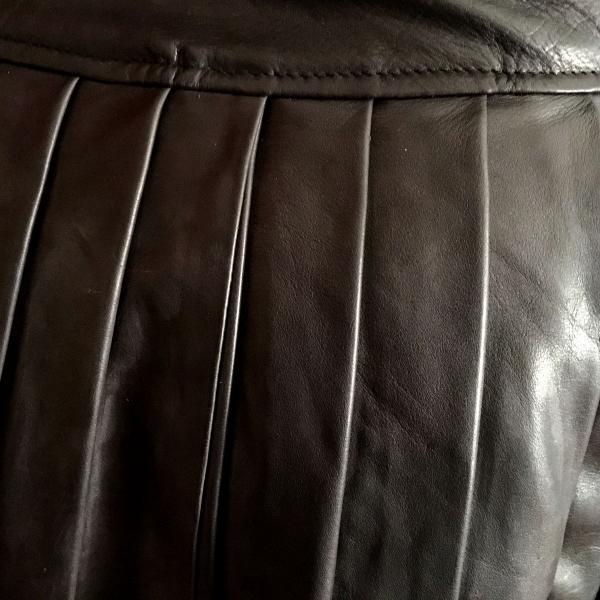 MCHURT - PLICSSERET LÆDER NEDERDEL